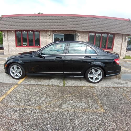 2011 Mercedes-Benz C-Class's photo